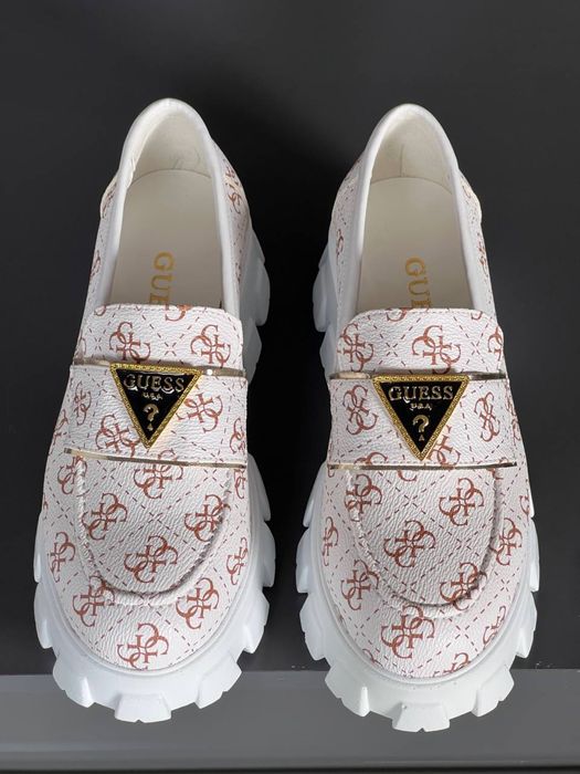 Дамски обувки Guess