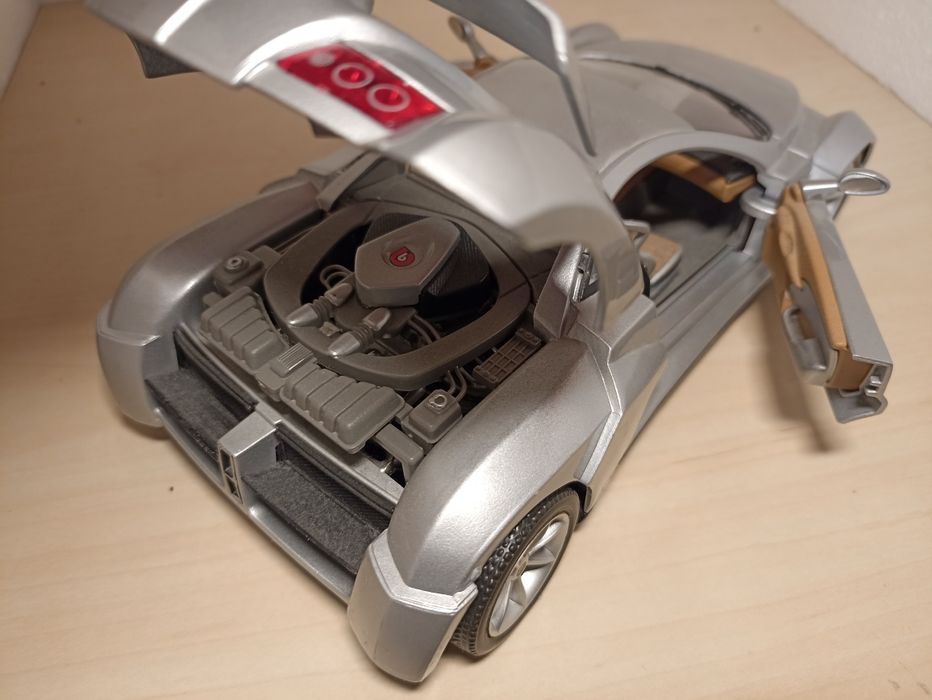 Bburago prima giugiaro design 2002