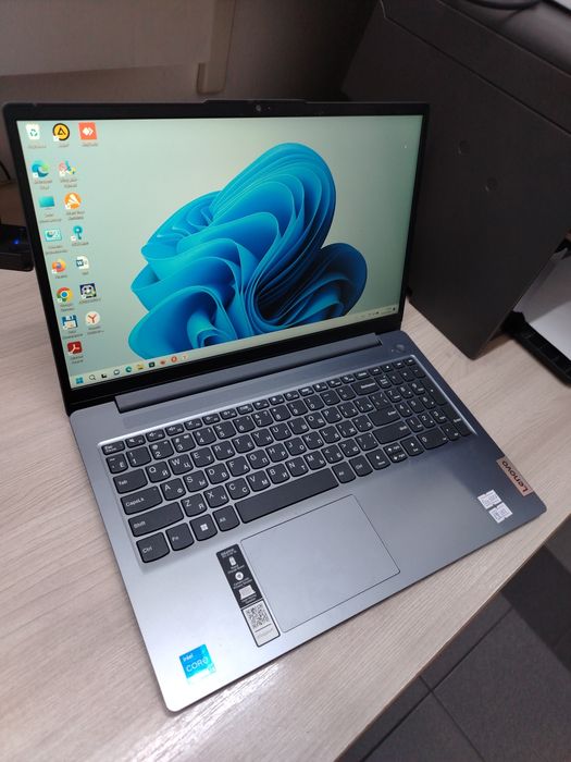 Ноутбук Lenovo Slim 3
Процессор:Intel core i5-13420H