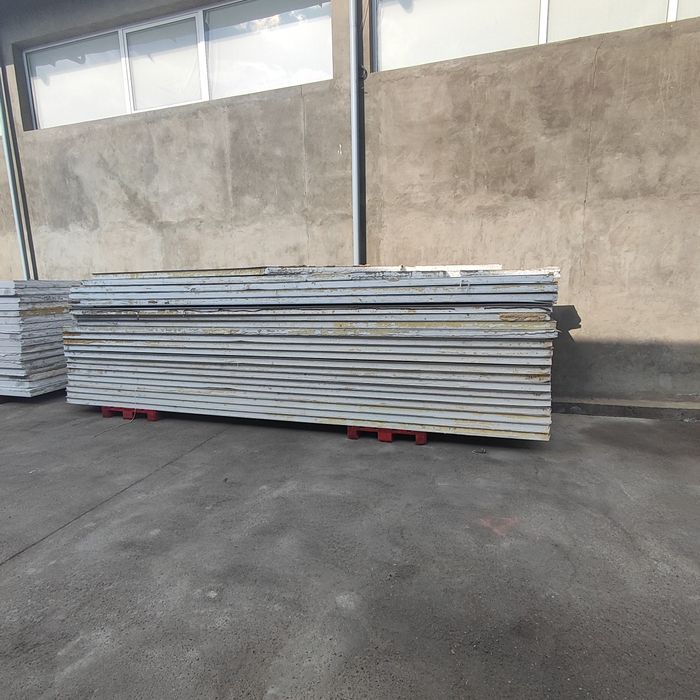 Продается б.у. сандвич панели в хорошем состоянии