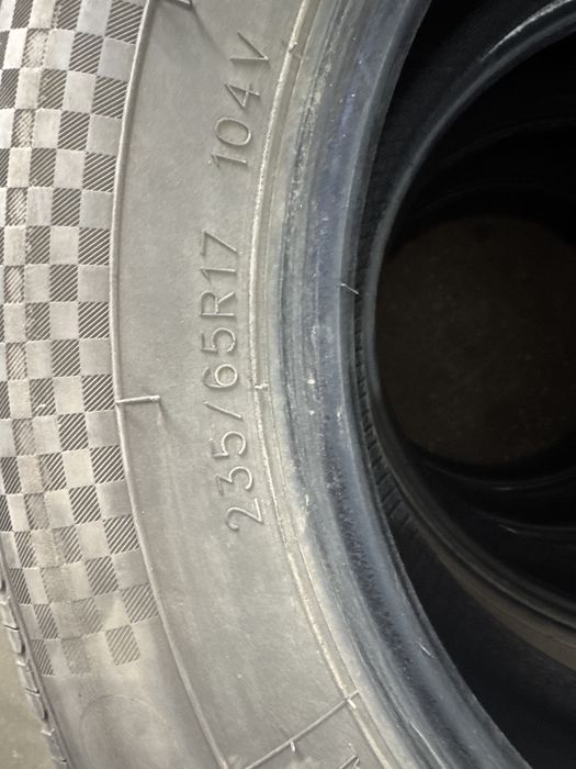 Продам резину летнюю.