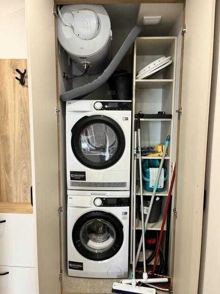 ТОП оферта! Модерно обзаведен тристаен апартамент в Сарафово!