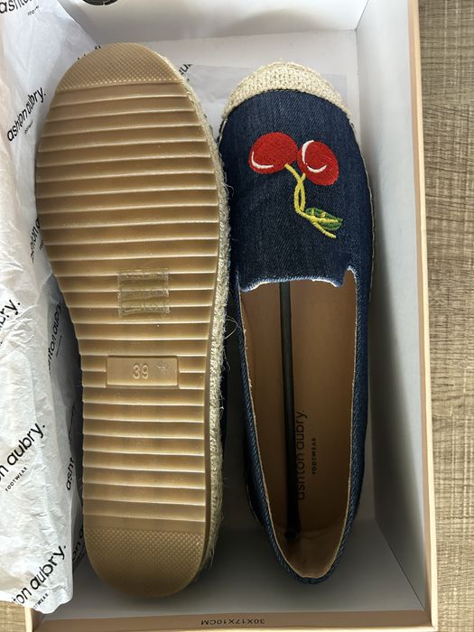 Летни мокасини с бродерия