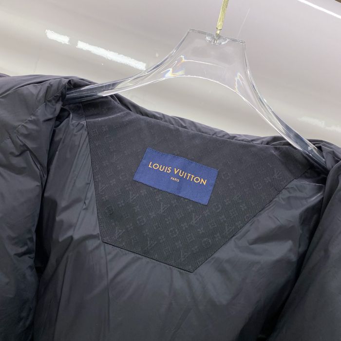 Geaca Louis Vuitton , calitate premium , pe comanda , noua, M