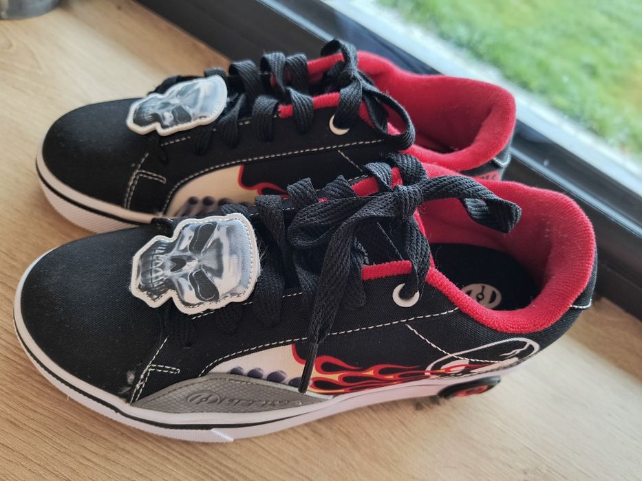 Adidași cu roti - Heelys & Hot Wheels