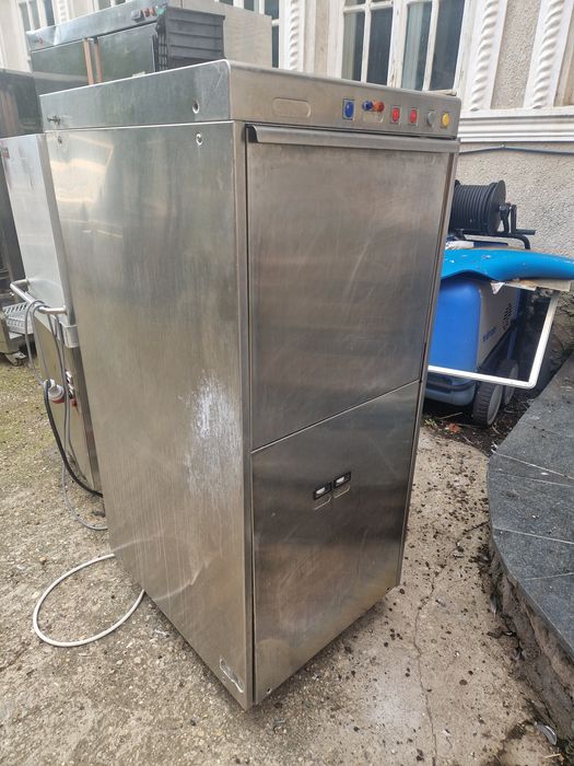 Mașina spălat pahare  sau vase cu ciclu rapid, profi