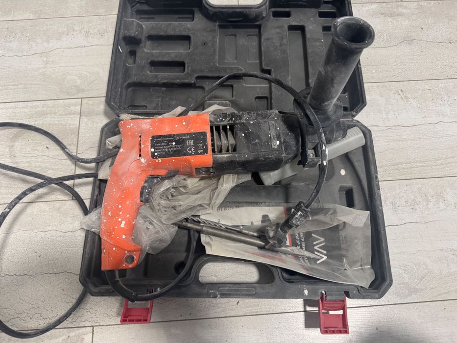 Перфоратор AVA 650Вт