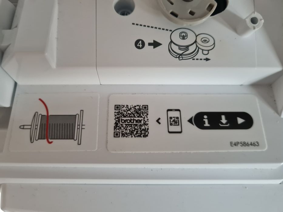 De vanzare masina brodat Brother  NV880E