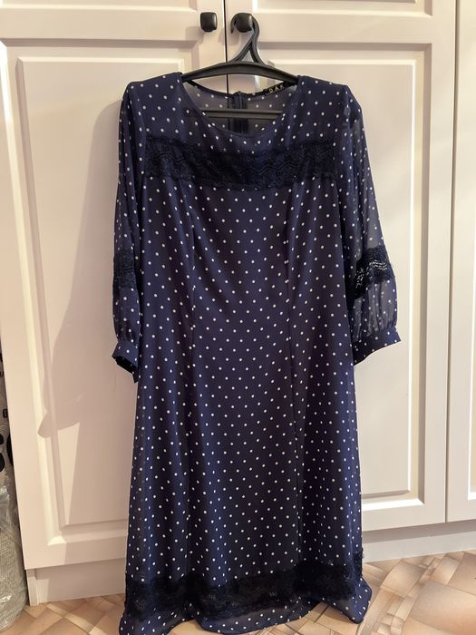 Продам нарядные женские платья