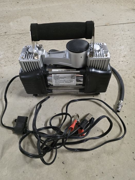 Компресор за гуми 12V