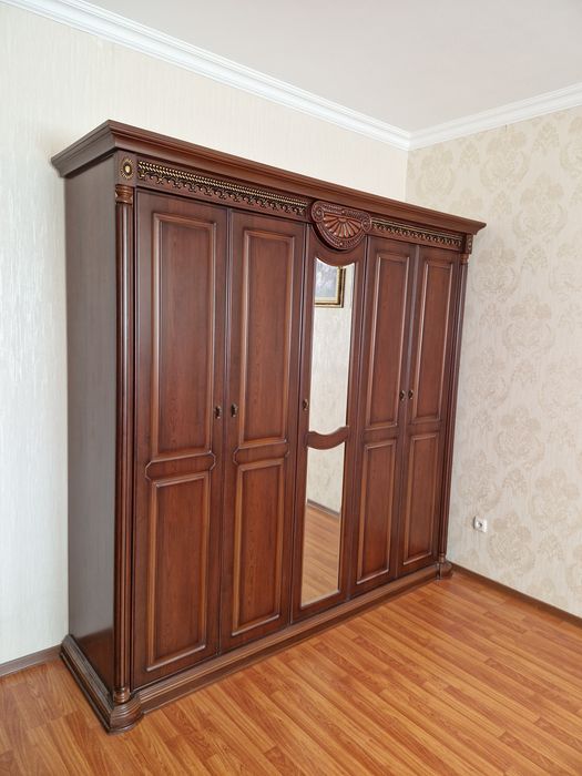 Шкаф  плательный