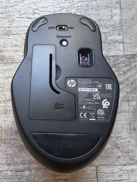 HP Wireless Mouse 250. Receiver USB inclus. Impecabil!