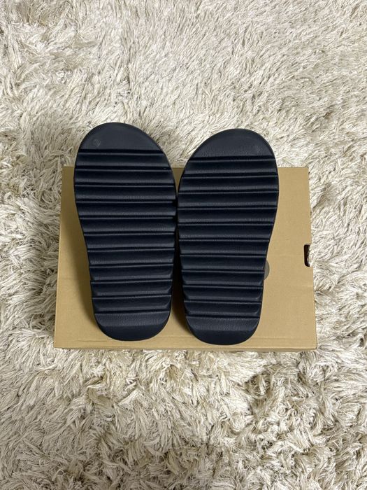 Yeezy Slides ‘Onyx’