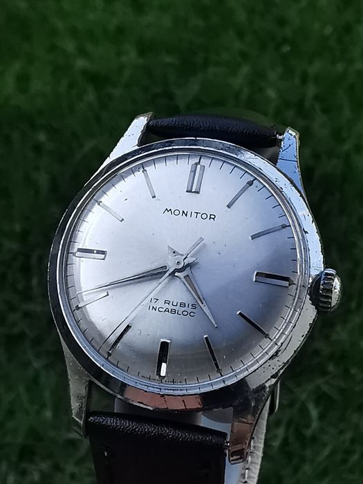 Ceas Monitor -Int. Manuala -33 mm -Funcționează excelent !