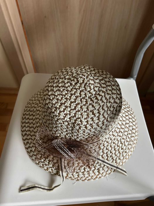 Лятна плажна шапка