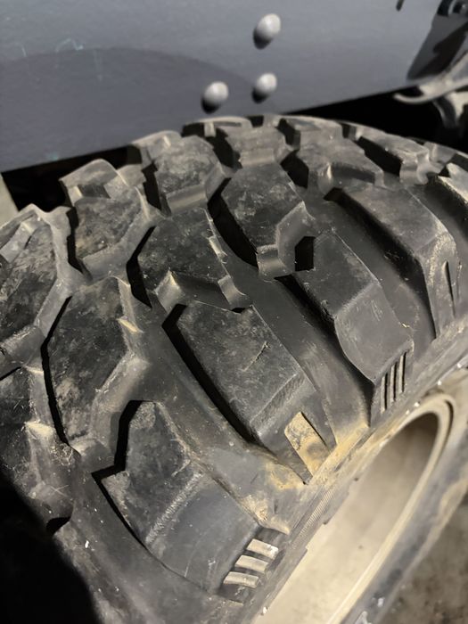 Диск с резиной на 33/12.5/15