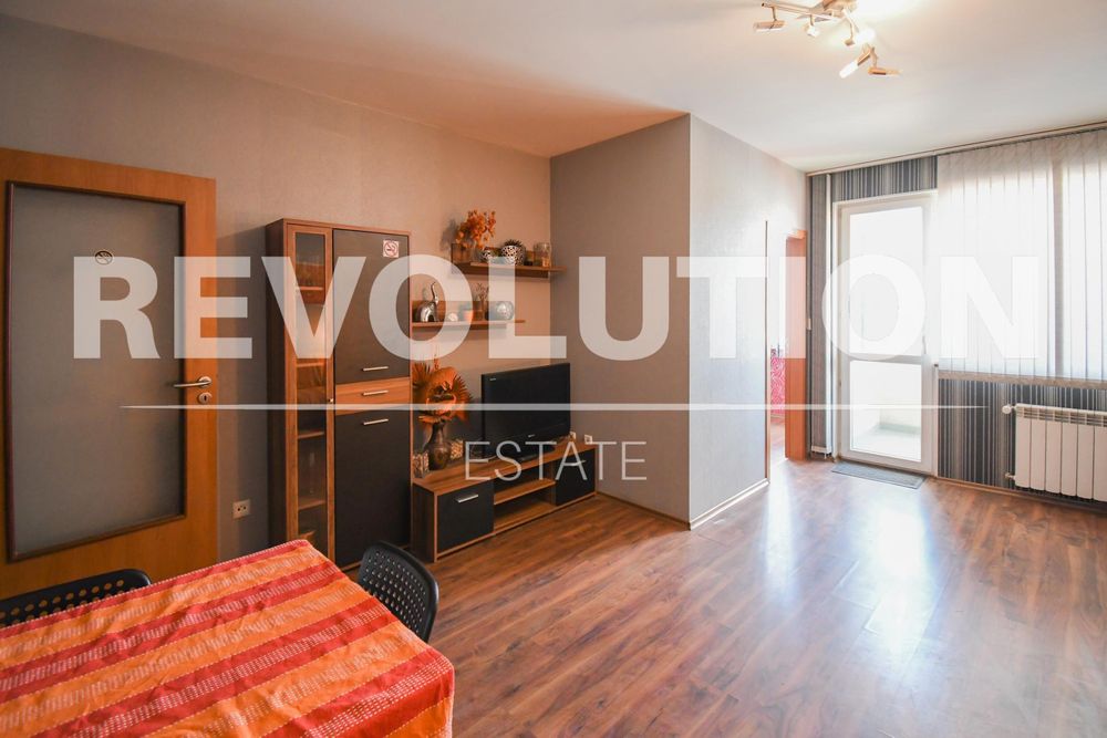 Дава се под наем Двустаен апартамент в София, Център - 65 кв.м за 600 € - Снимка #2