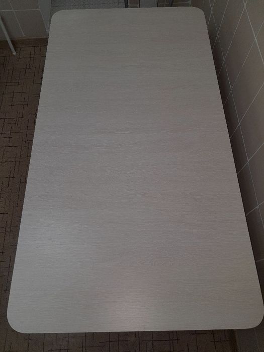 Продам кухонный стол 1,50-80