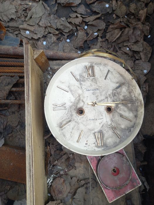 Часы на запчасти