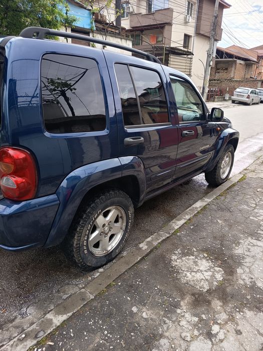 Jeep Cherokee 2003 година