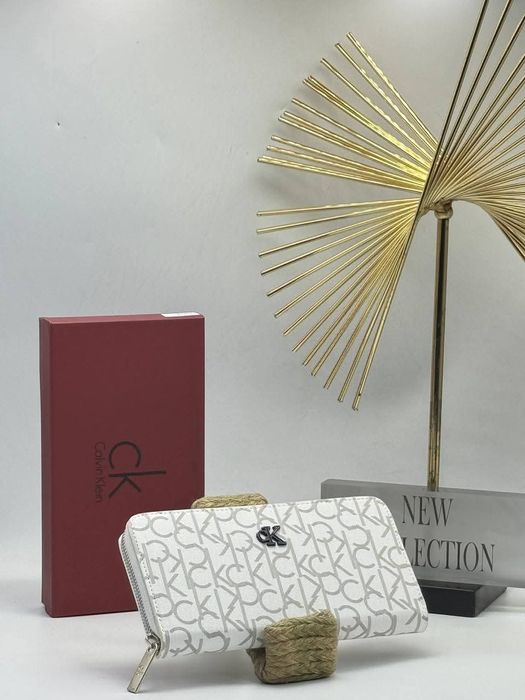 Стилно дамско портмоне