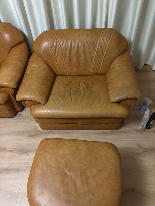 Диван от естествена кожа