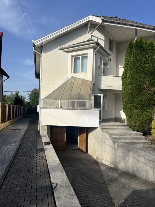 Casa de vanzare -duplex