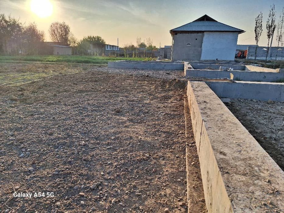 Ер участка сотилади