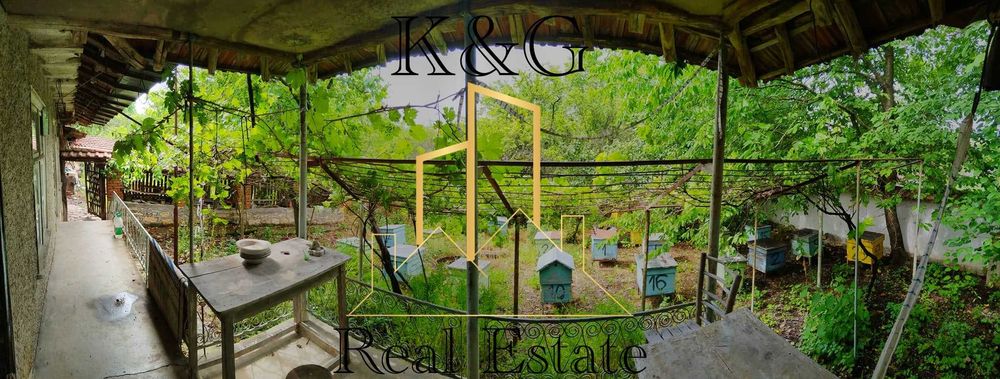 Едноетажна къща в с. Черковна