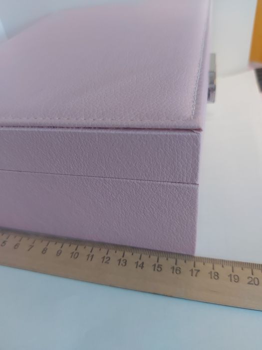 Шкатулка большая.