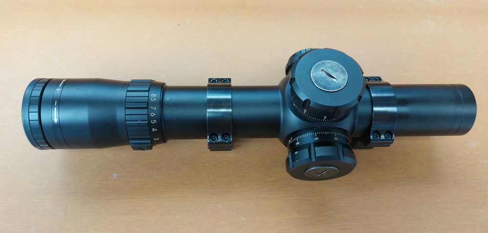 Bushnell с увеличение от 1-8.5 x 24 SMRS 34mm III. скала BTR-2 FFP