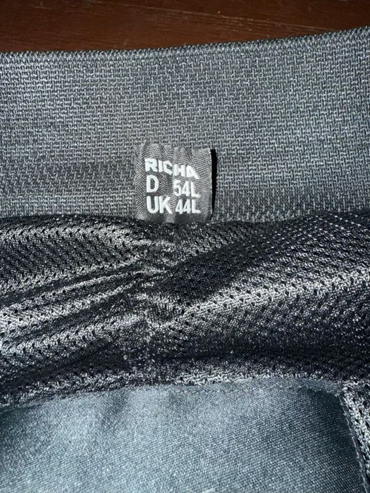 Неразличен от НОВ Кожен Мото екип  Richa