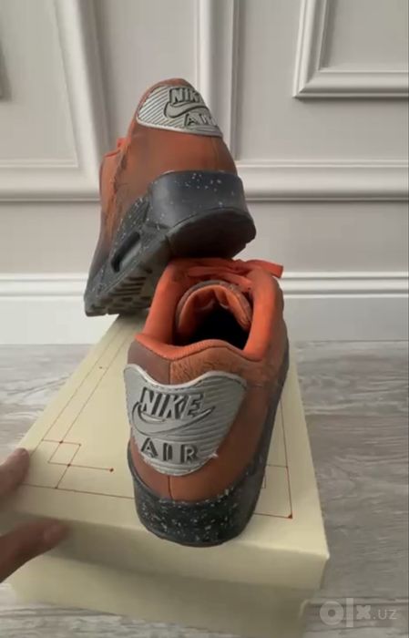 Кроссовки NIKE , оригинал