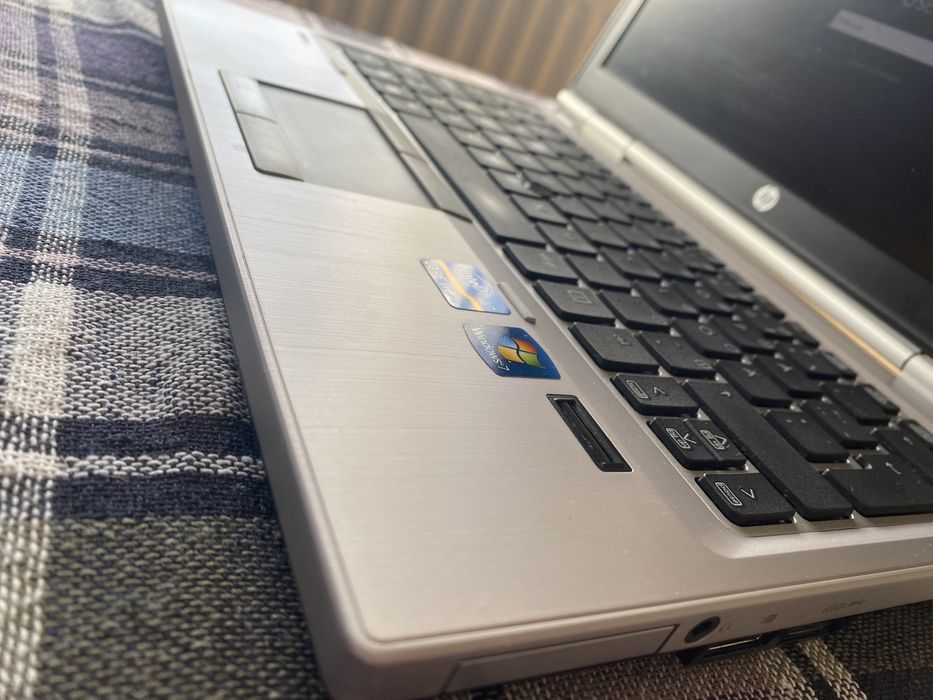 Лаптоп HP EliteBook