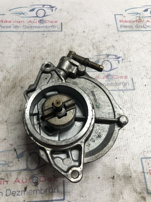 pompa vacuum audi a4 b8 2011