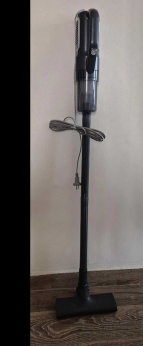 кабелна вертикална прахосмукачка Simplus