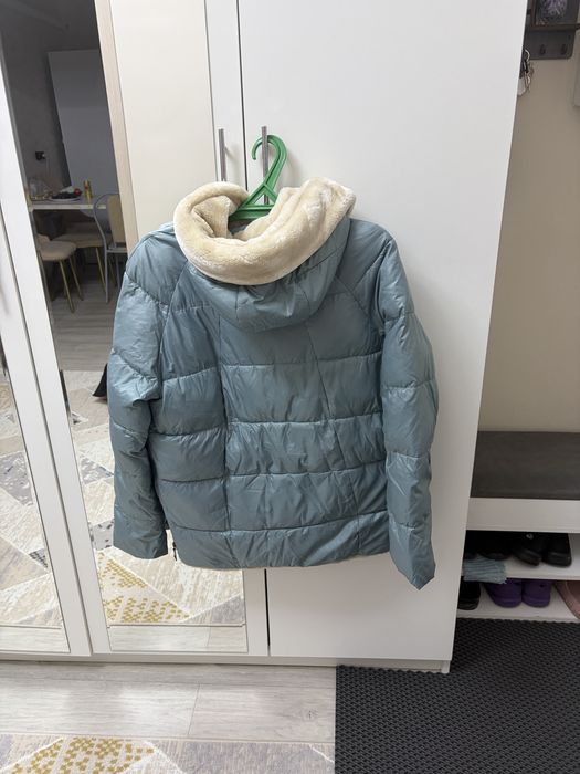 Продам две зимнии куртки