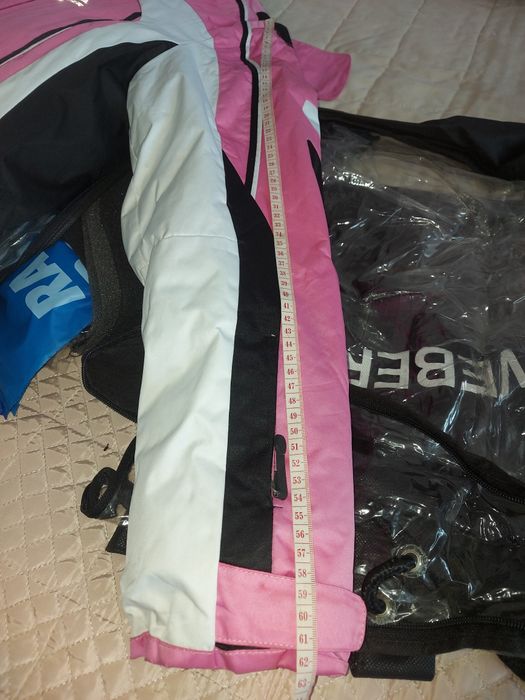 Лыжный костюм для девушки