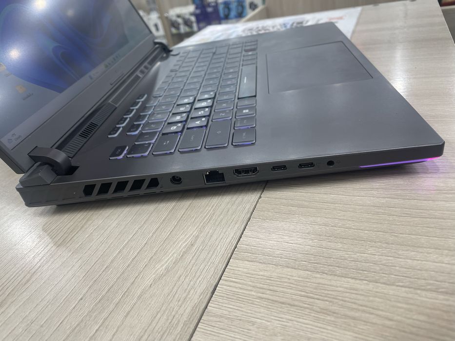 Asus rog strix r9 8940hx/rtx5070ti/32RAM DDR5