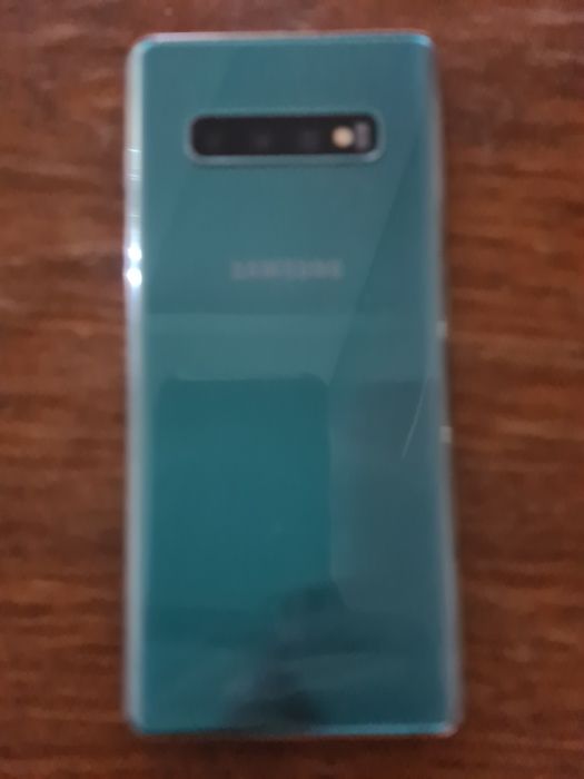 Vând telefon Samsung s10 + și s20+