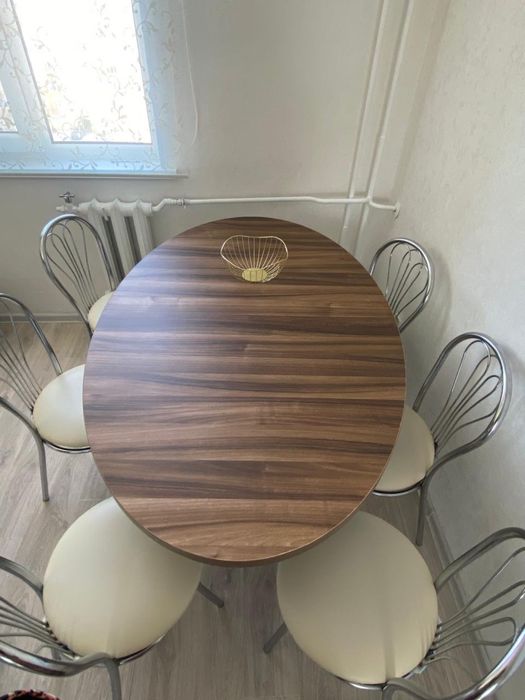 Продам стол с размером 150*100см