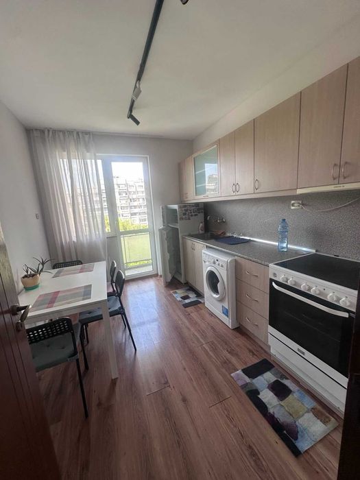 Дава се под наем Тристаен апартамент в Пловдив, Каменица 1 - 100 кв.м за 450 € - Снимка #1