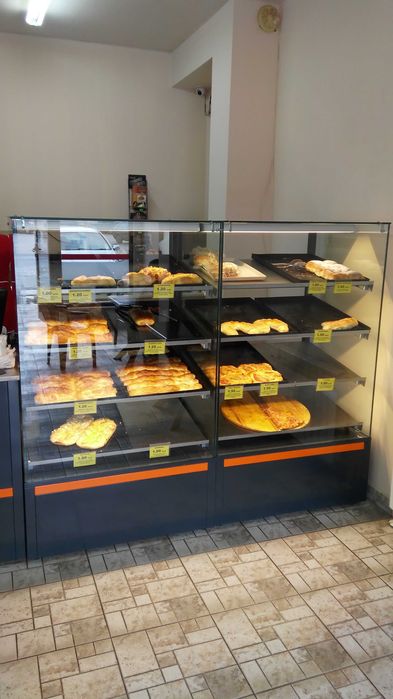 Топли, неутрални и хладилни витрини за закуски и сандвичи - По поръчка