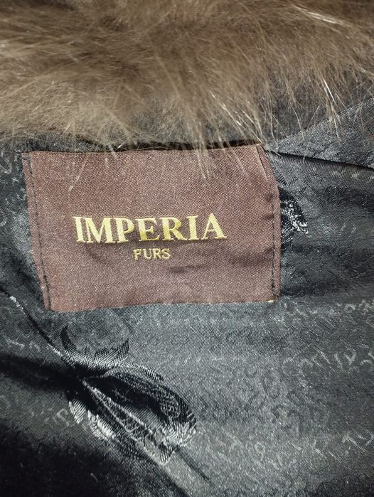 Продам меховую жилетку