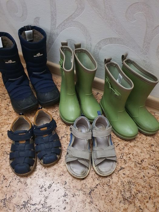 Продам детские вещи