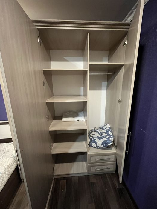 Продам шкаф для спальни