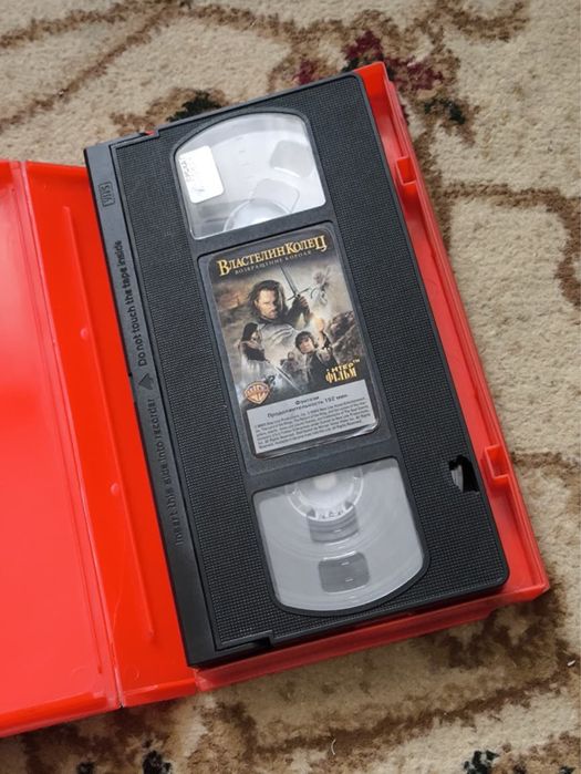 Видеокассеты с фильмами