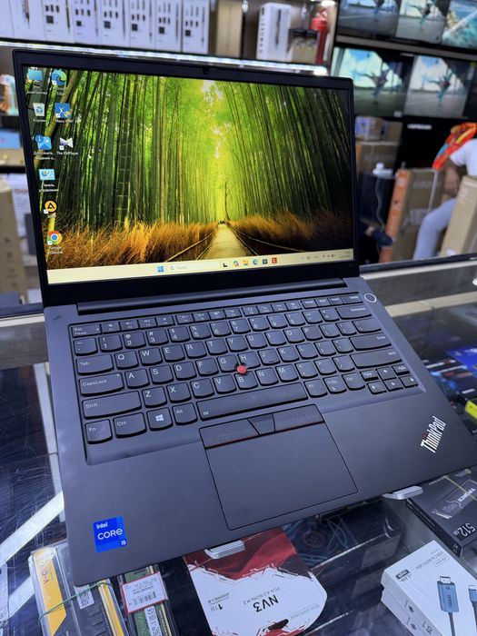 notebook  lenovo ThinkPad 14