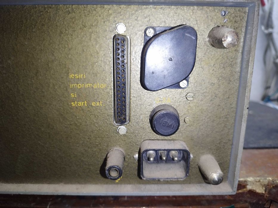 Voltmetru electronic E 0303 IEMI românesc, vintage