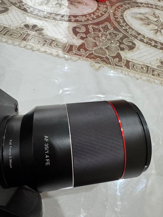 Samyang  AF 35 1.4 FE